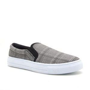 🖤 Reba Plaid Slip On Sneakers 🖤